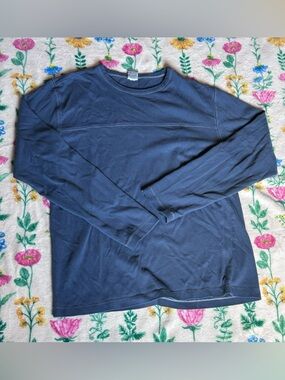 Vintage Old Navy Women's Long-Sleeve Crewneck Shirt dusty blue Size M